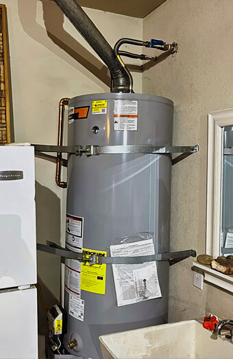 https://claremonthotwater.com.au/uploads/2025/06/electric-hot-water-system-58767.jpg