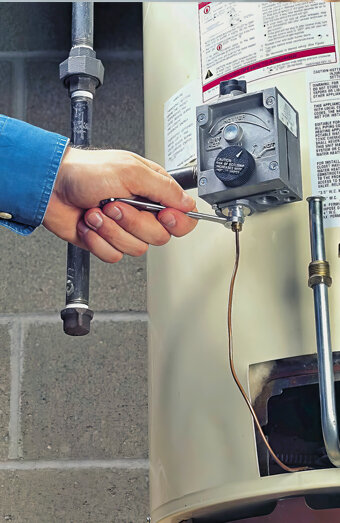 https://claremonthotwater.com.au/uploads/2025/06/gas-hot-water-system-16511.jpg