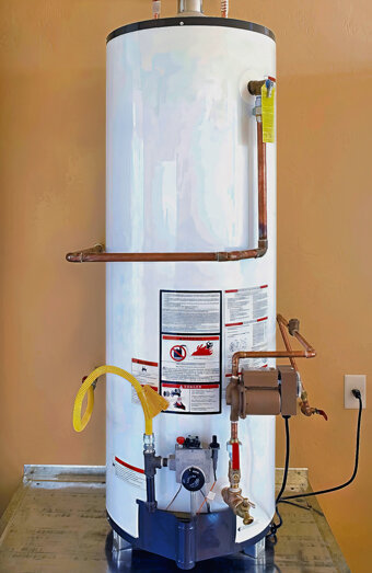 https://claremonthotwater.com.au/uploads/2025/06/gas-hot-water-system-32424.jpg