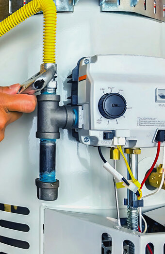 https://claremonthotwater.com.au/uploads/2025/06/hot-water-installs-36607.jpg