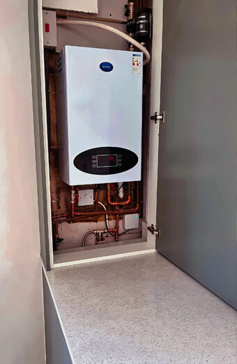 https://claremonthotwater.com.au/uploads/2025/06/instant-hot-water-systems-44293.jpg