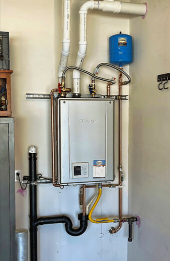 https://claremonthotwater.com.au/uploads/2025/06/instant-hot-water-systems-98444.jpg
