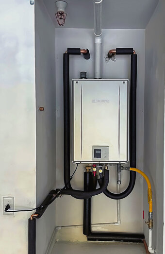 https://claremonthotwater.com.au/uploads/2025/06/thermostatic-water-systems-92621.jpg